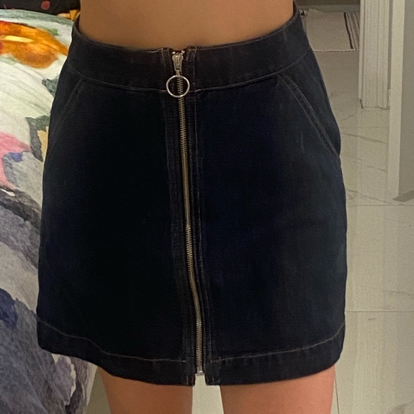 TOPSHOP mini denim skirt - Picture 3 of 4